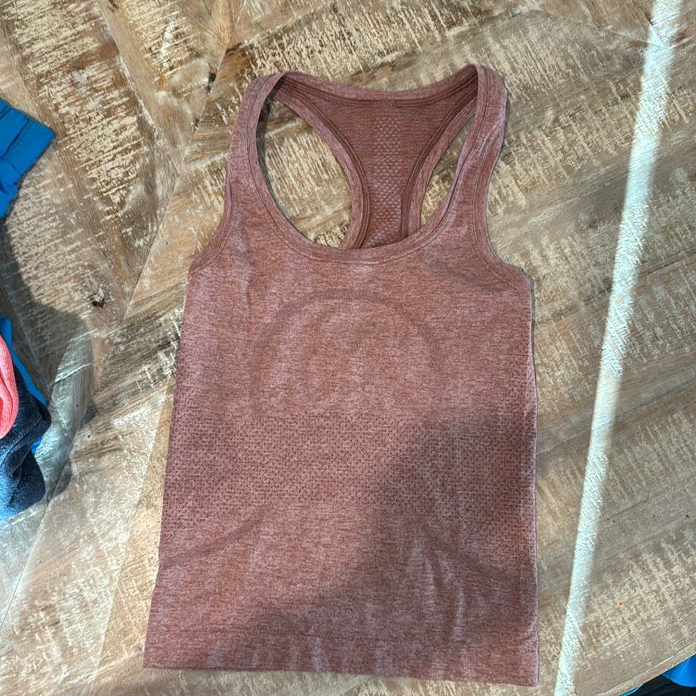 Lulu Lemon Run Swiftly  tank size 0